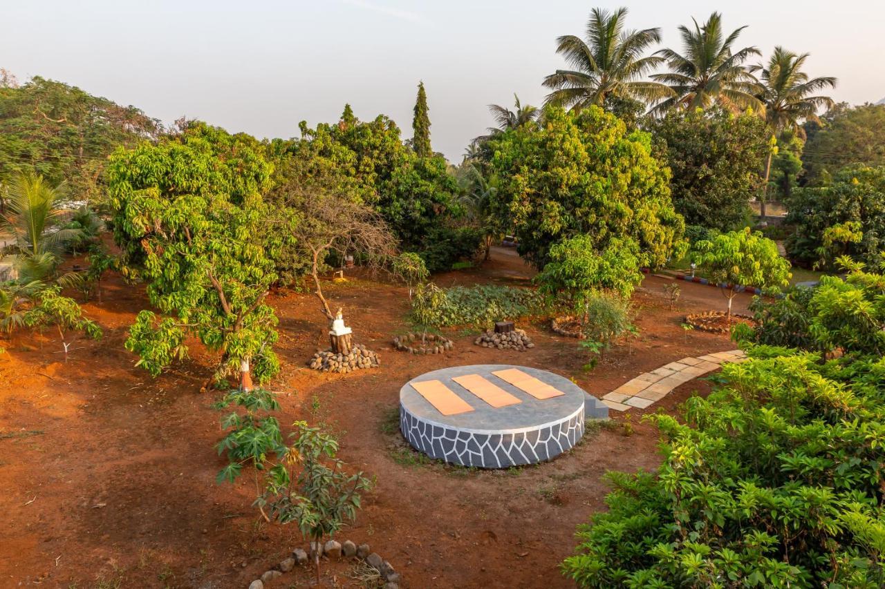 Saffronstays Apricus Farm, Karjat Exteriör bild