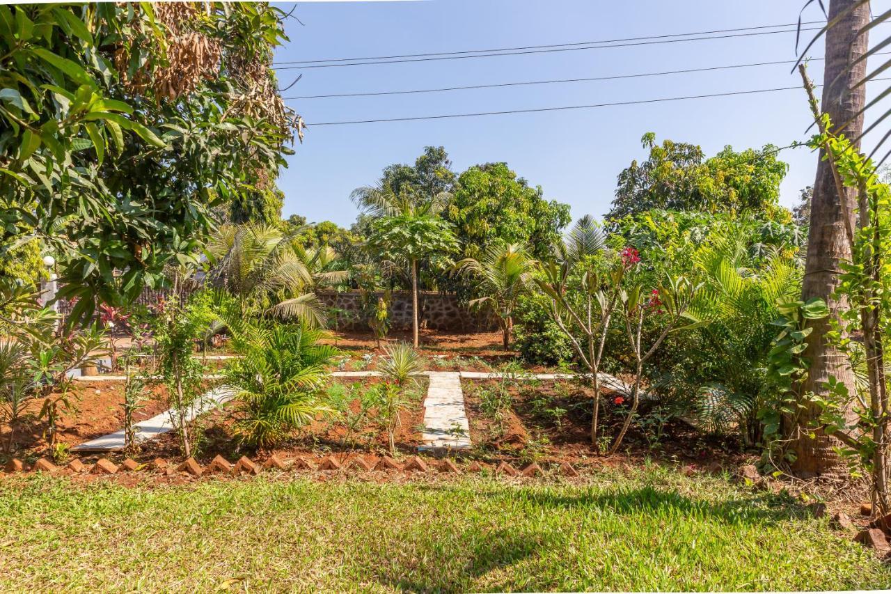 Saffronstays Apricus Farm, Karjat Exteriör bild