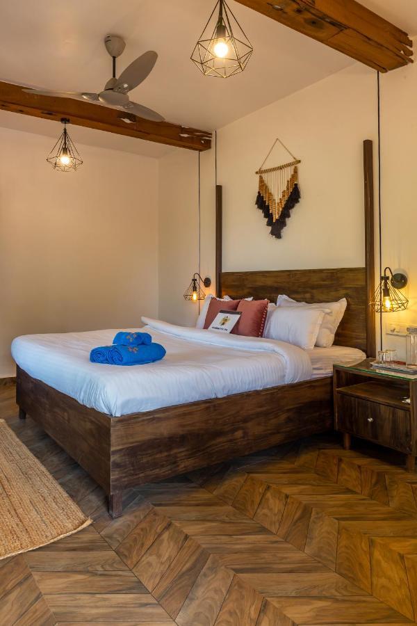 Saffronstays Apricus Farm, Karjat Exteriör bild